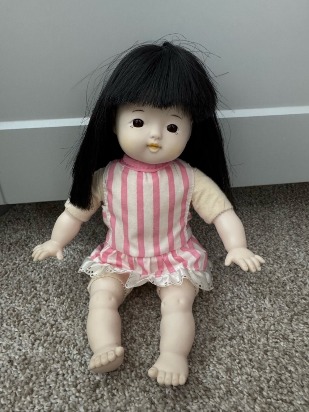 COLLECTABLE JAPANESE GIRL DOLL KYO OSAKA VINAL DOLL